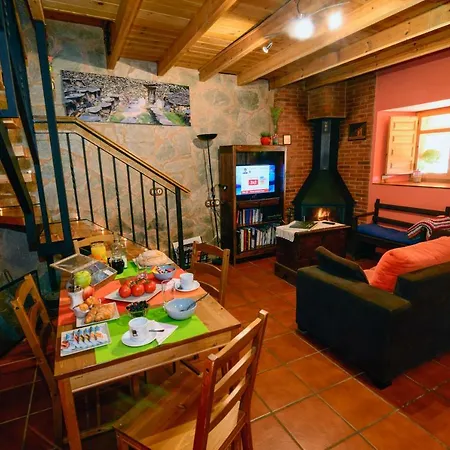 Rural House In The Mountain Of Leon