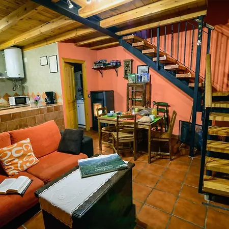 Rural House In The Mountain Of Leon Casa vacanze
