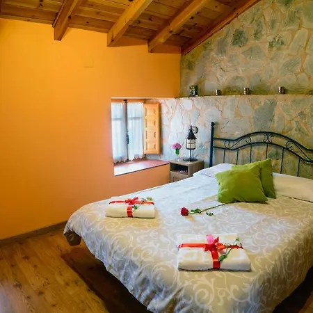 Rural House In The Mountain Of Leon *